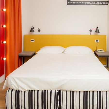 Wave Hotel Acireale Exterior foto