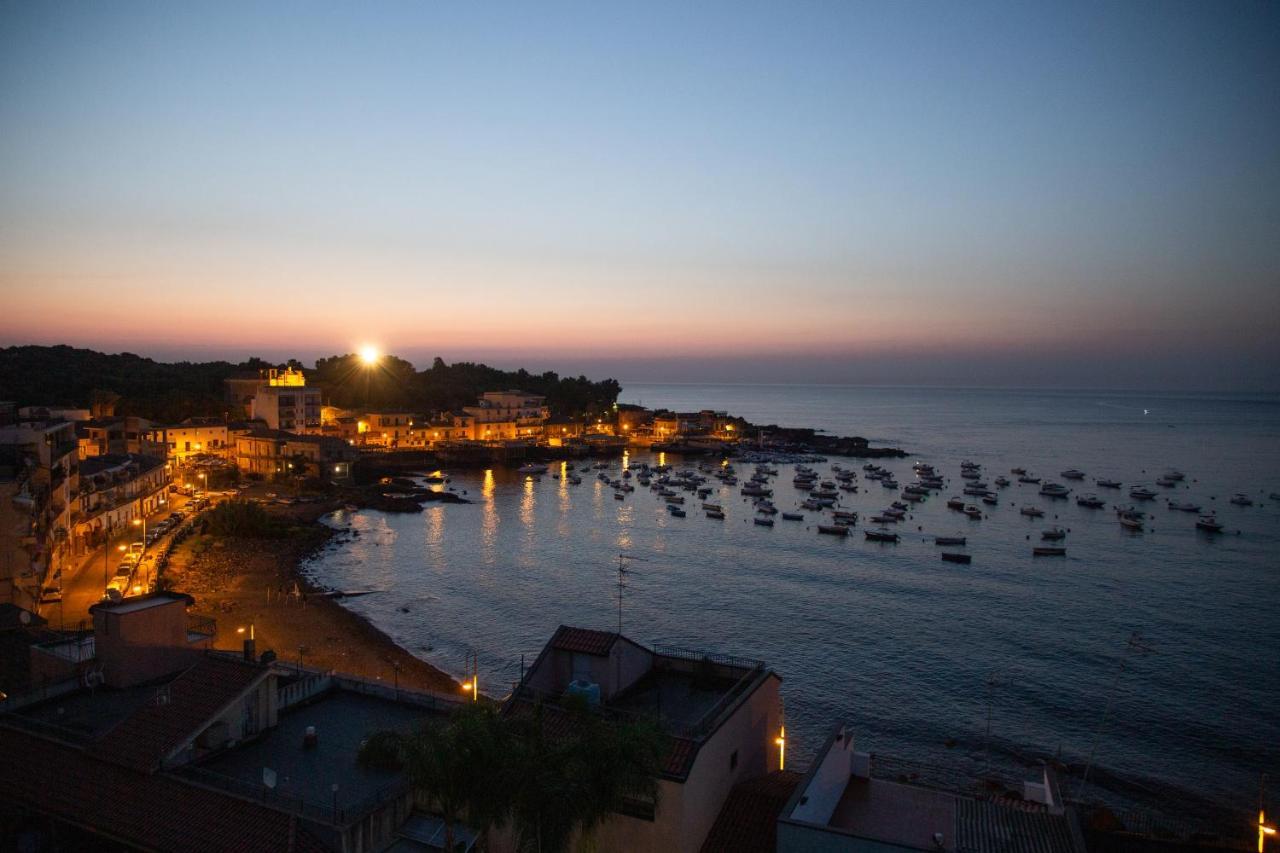 Wave Hotel Acireale Exterior foto