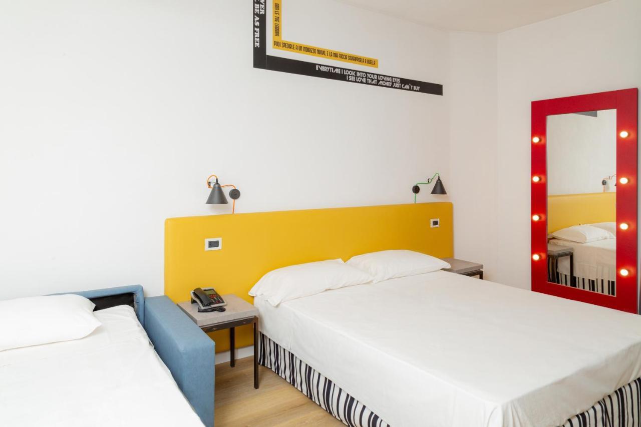 Wave Hotel Acireale Exterior foto