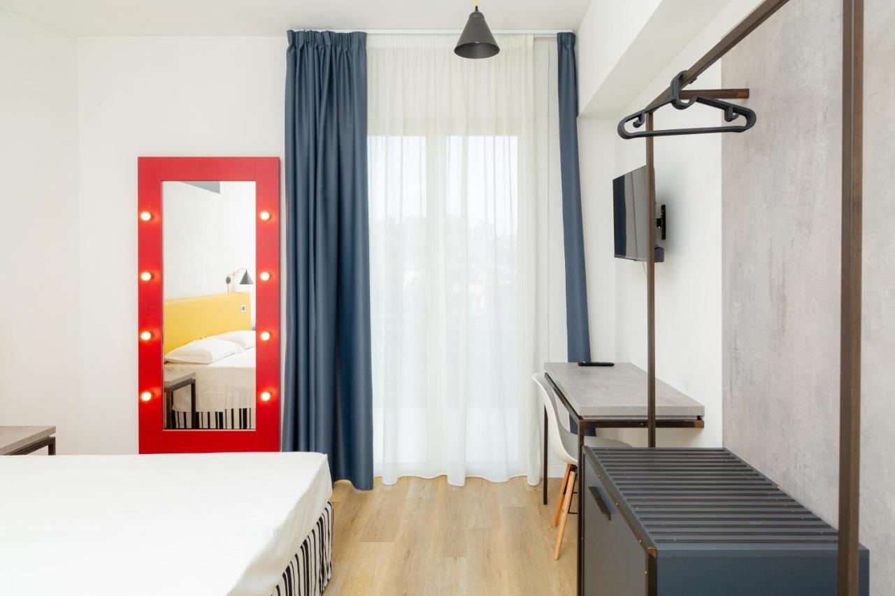Wave Hotel Acireale Exterior foto