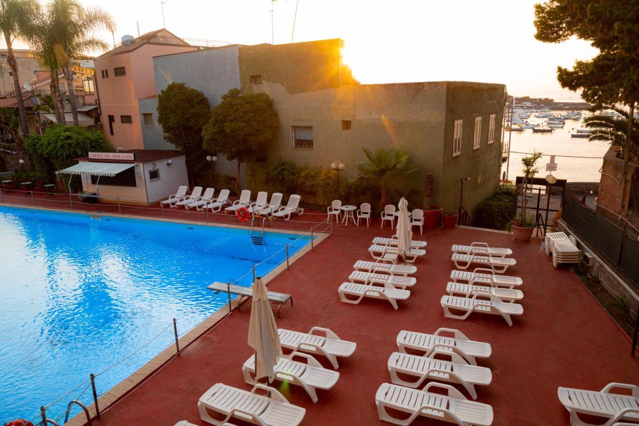 Wave Hotel Acireale Exterior foto