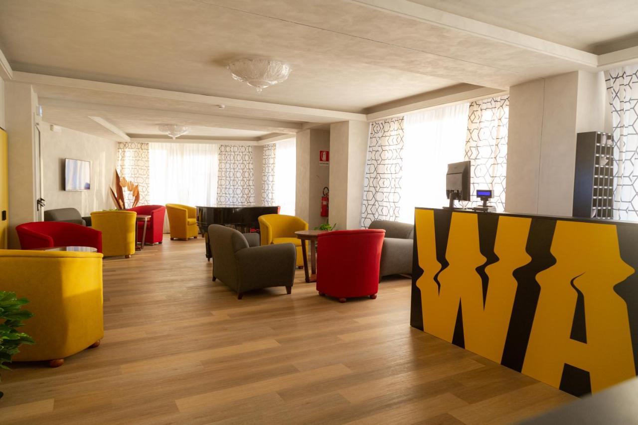 Wave Hotel Acireale Exterior foto