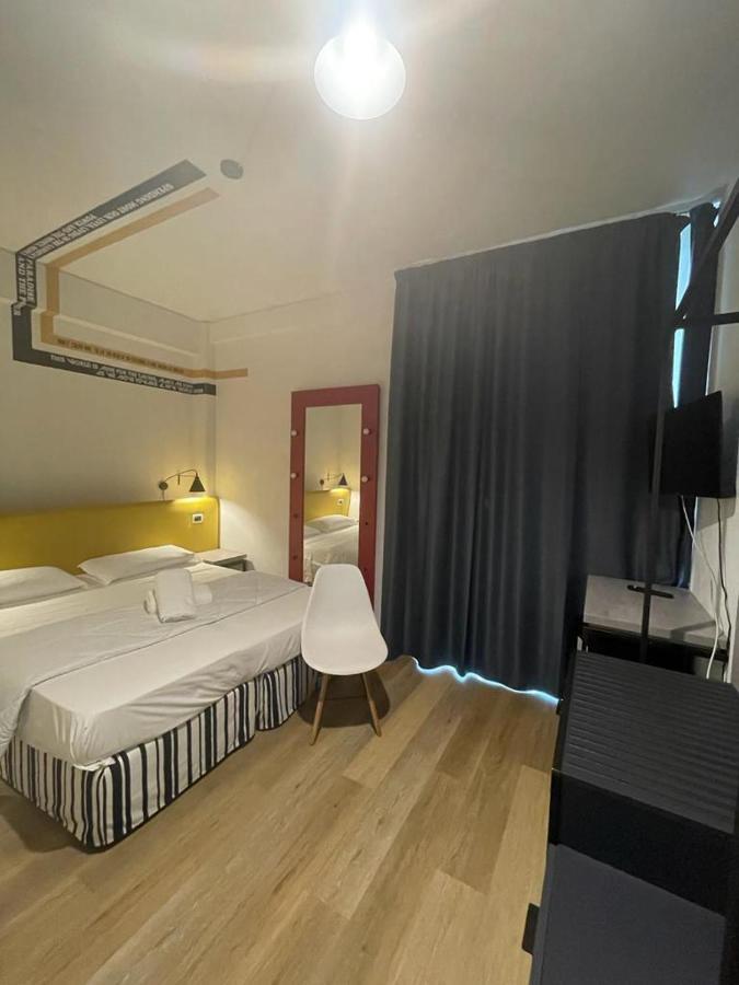 Wave Hotel Acireale Exterior foto